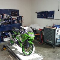 Motorrad bei der Reparatur